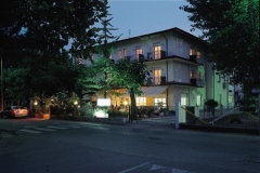casaperferie-tagliata esterno-notte